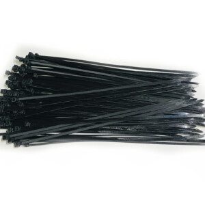 Nippuside 300mm x 4,8mm, musta 100kpl
