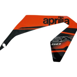 Etukatteen tarra (oikea, puna/musta), Aprilia RX/SX 18->