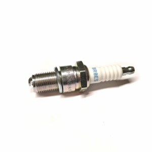 NGK BR8ES sytytystulppa