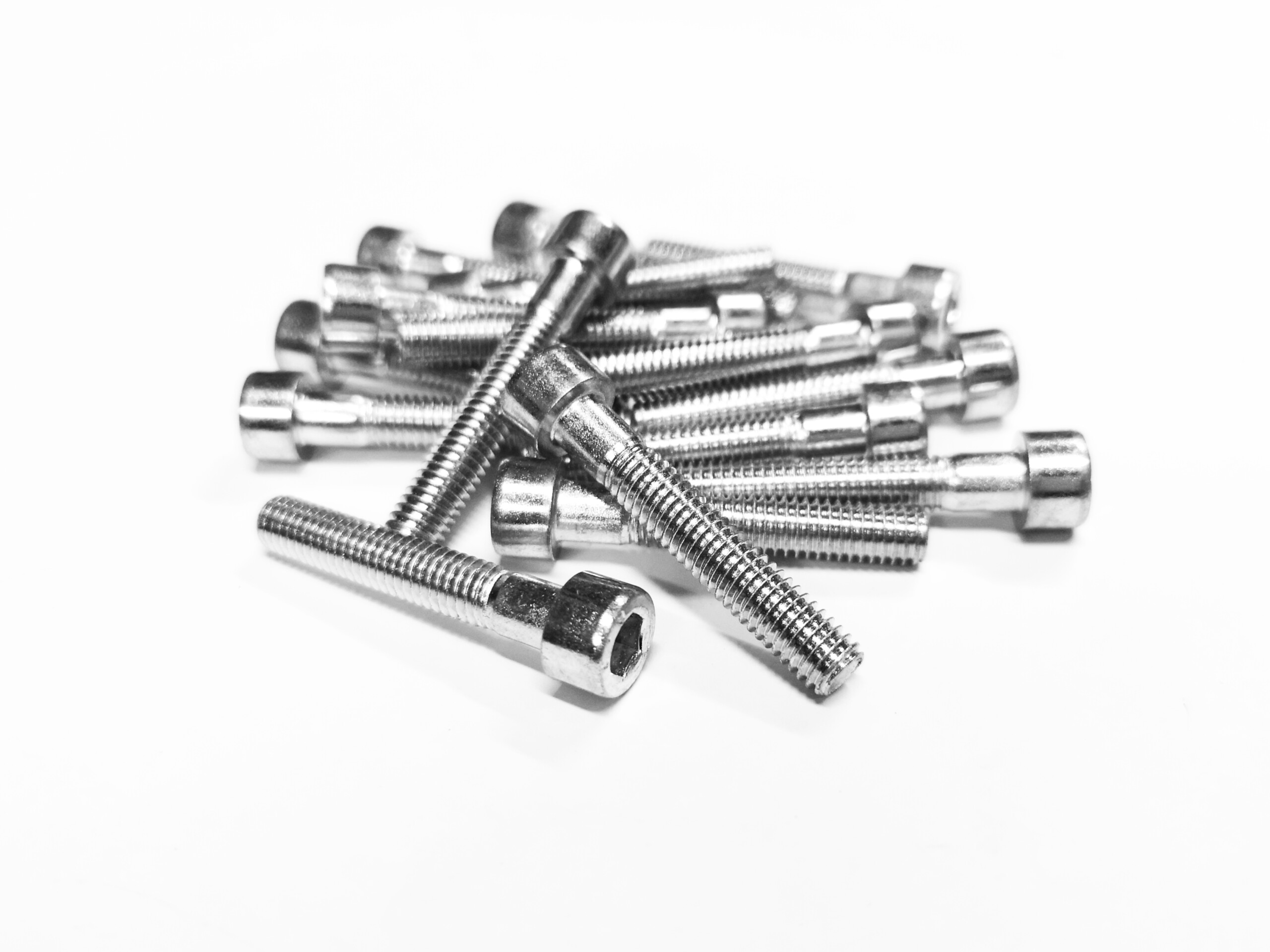 Variaattorinkopan pultit 16 kpl, Aprilia/Piaggio/Gilera skootterit