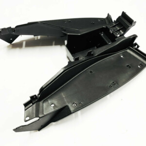 Alkuperäinen astinlautakate, Aprilia SR50 04-17